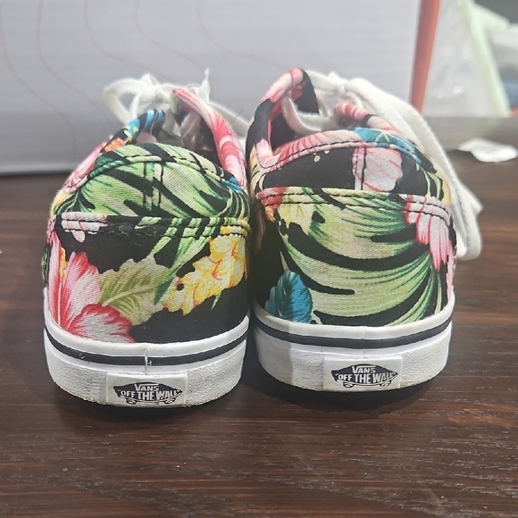 Vans Black Floral Canvas Sneakers - Picture 4 of 7